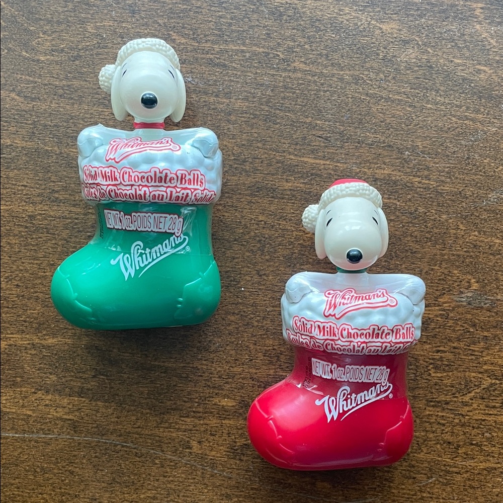 2 Peanuts Snoopy Santa Whitman's Sampler Christmas Stocking Figures Red & Green